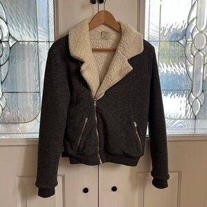 Abercrombie & Fitch Gray Sherpa-Lined Jacket. Size M.